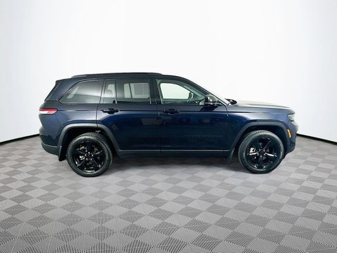 Certified 2024 Jeep Grand Cherokee Limited w/ Luxury Tech Group II AWD/4WD image 14