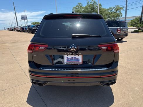 Used 2022 Volkswagen Tiguan SE R-Line FWD image 6