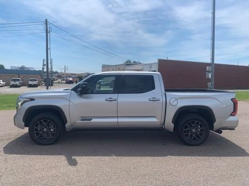 New 2026 Toyota Tundra Platinum AWD/4WD image 4