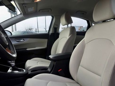 Certified 2023 Kia Forte LXS w/ LXS Technology Package image 13