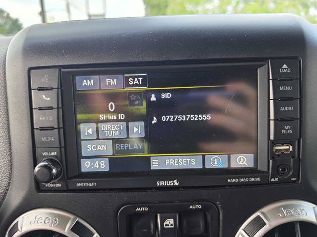 Used 2015 Jeep Wrangler Unlimited Sahara w/ Max Tow Package AWD/4WD image 25
