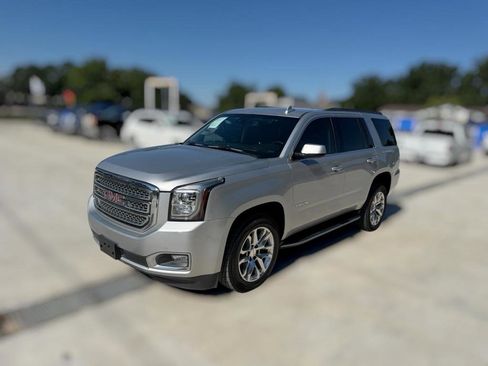 Used 2017 GMC Yukon SLT RWD image 1