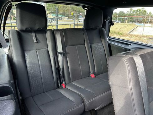 Used 2017 Ford Expedition XLT image 14
