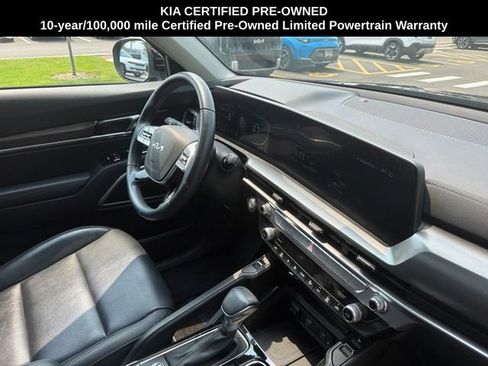 Certified 2025 Kia Telluride S FWD image 18