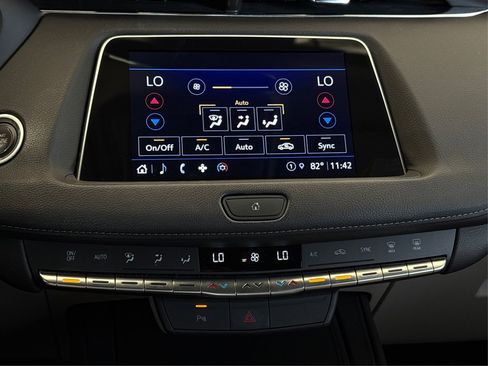 Certified 2023 Cadillac XT4 Luxury image 28