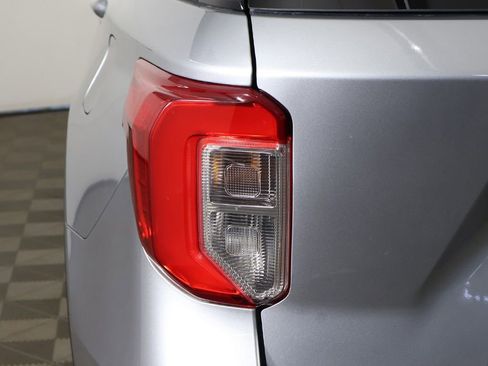 Used 2023 Ford Explorer XLT w/ Equipment Group 202A AWD/4WD image 14
