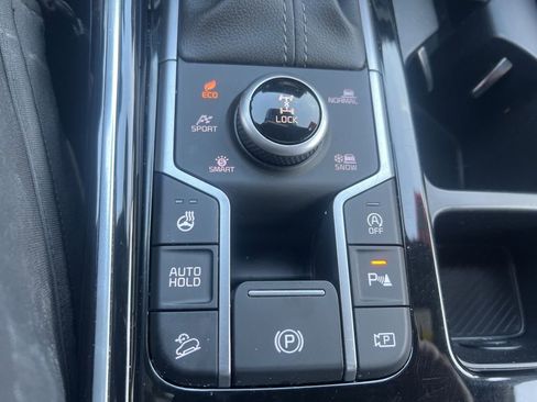 Certified 2024 Kia Sorento SX Prestige w/ Olive Brown Leather Package image 62