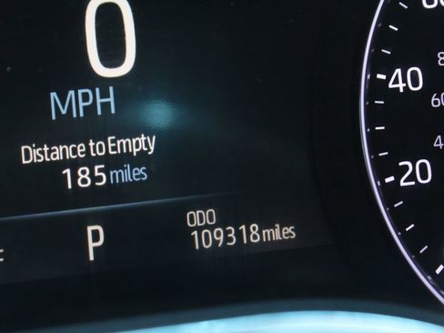 Used 2019 Toyota Avalon XSE FWD image 18