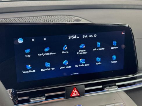 Certified 2025 Hyundai Elantra Limited image 15