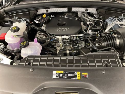 New 2026 Jeep Grand Cherokee L Limited RWD image 18