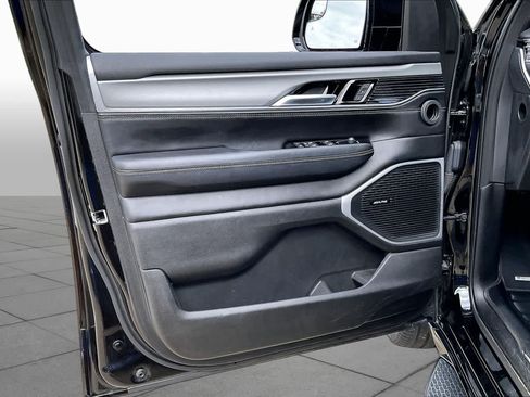 Used 2023 Jeep Wagoneer Series II AWD/4WD image 20