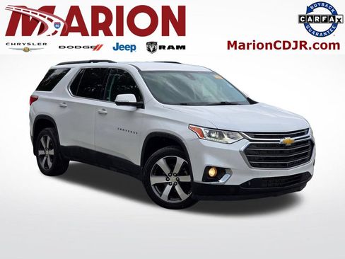 Used 2020 Chevrolet Traverse LT w/ LT Premium Package AWD/4WD image 1
