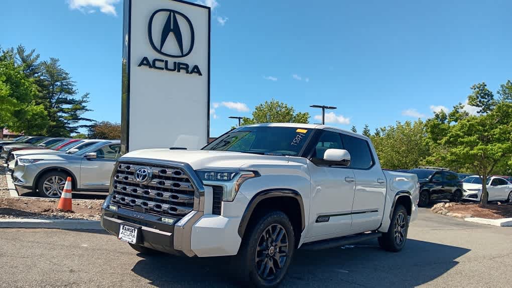 Used 2024 Toyota Tundra Platinum AWD/4WD image 1
