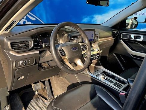 Used 2021 Ford Explorer XLT w/ Equipment Group 202A image 13