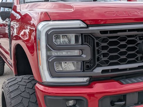 Used 2023 Ford F250 Lariat w/ Lariat Ultimate Package AWD/4WD image 10