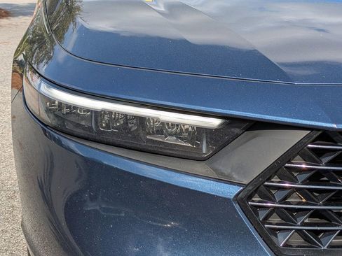 Used 2023 Honda Accord EX image 10