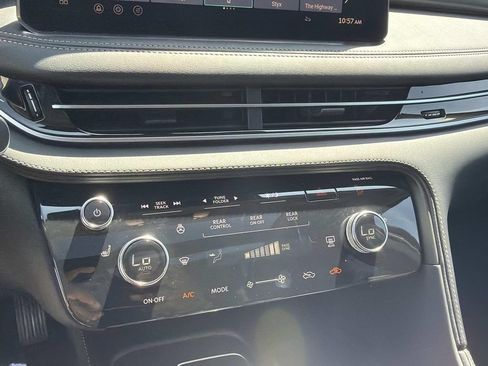 Certified 2026 INFINITI QX60 Pure w/ Cargo Package FWD image 24