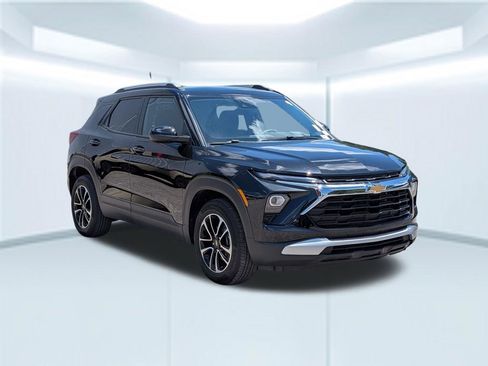 Used 2024 Chevrolet TrailBlazer LT w/ Driver Confidence Package FWD image 8