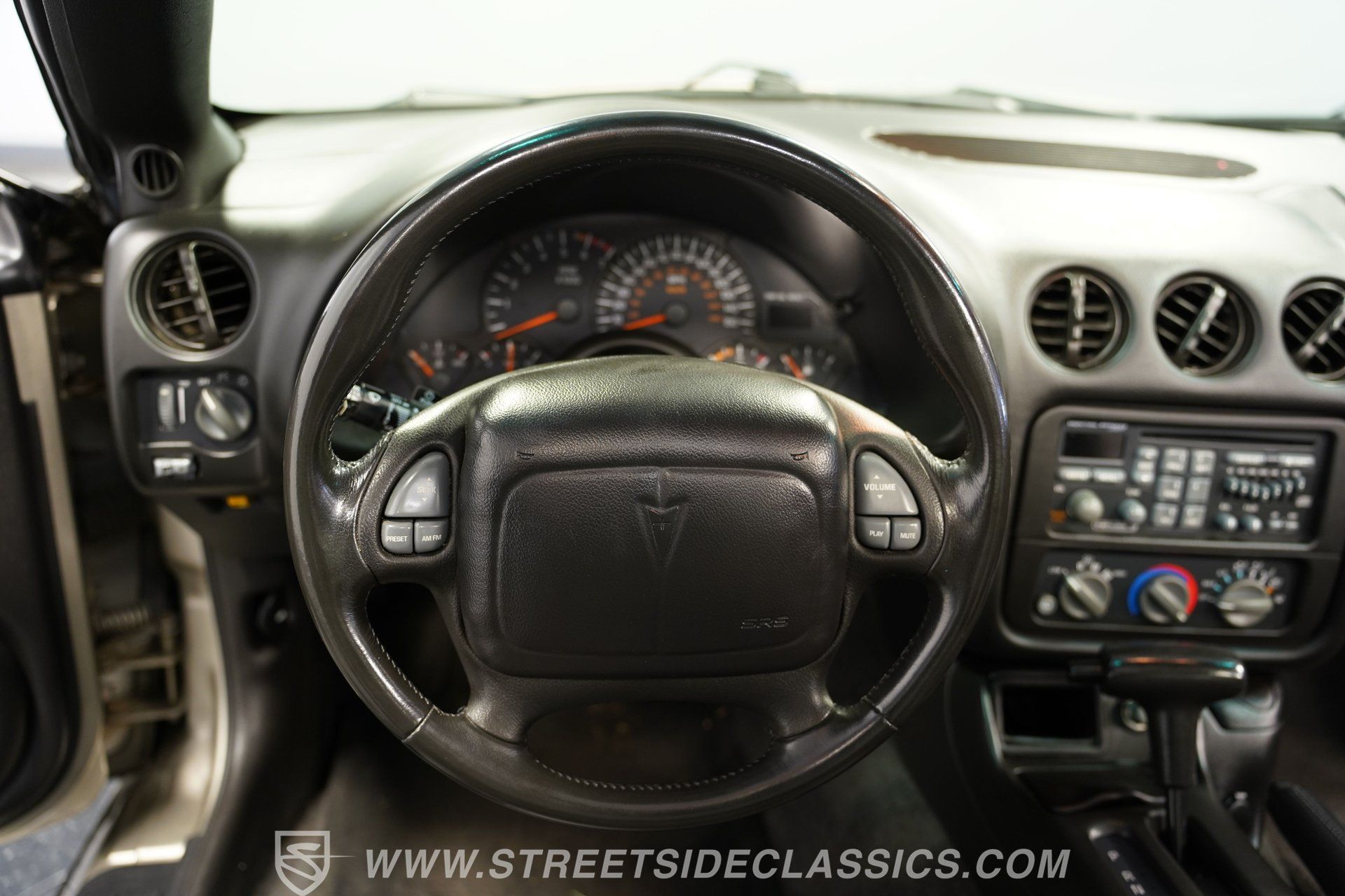 Used 2001 Pontiac Firebird Trans Am RWD image 40