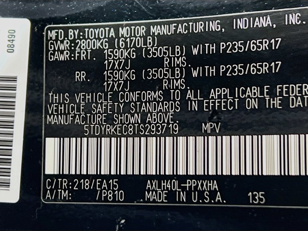 Certified 2026 Toyota Sienna XLE FWD image 33