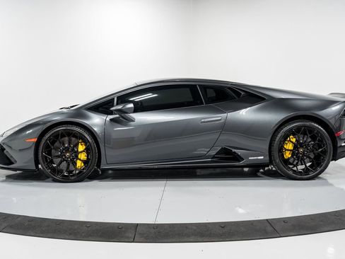 Used 2023 Lamborghini Huracan EVO RWD image 6