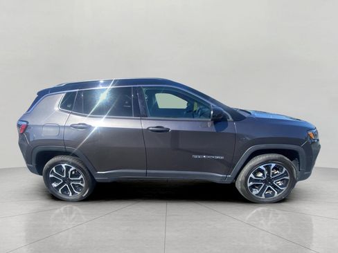 Used 2023 Jeep Compass Limited AWD/4WD image 4