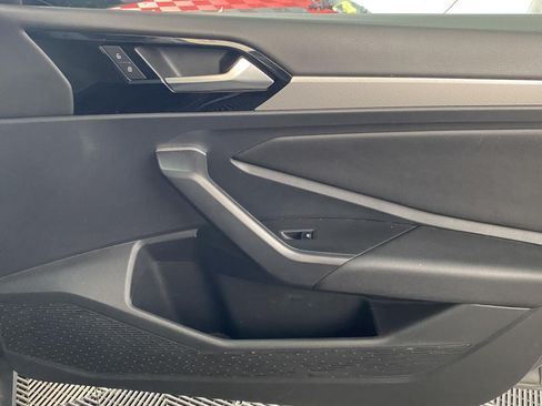 Used 2019 Volkswagen Jetta R-Line FWD image 7