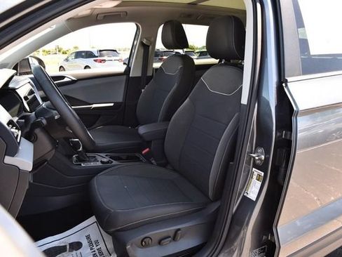 Certified 2023 Volkswagen Taos SE w/ Panoramic Sunroof Package AWD/4WD image 20