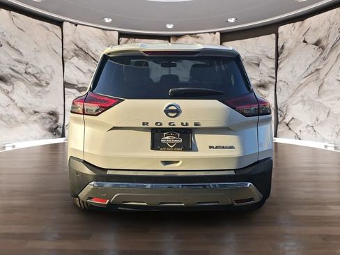 Used 2021 Nissan Rogue Platinum image 7