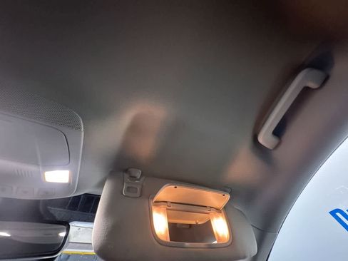 Used 2024 Ford Edge SEL image 32