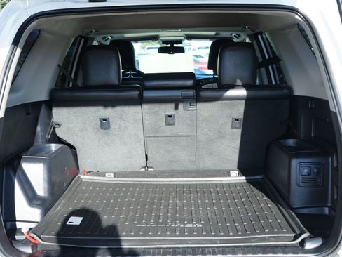 Used 2018 Toyota 4Runner TRD Off-Road image 9