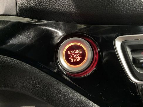 Certified 2019 Honda Pilot Touring image 41