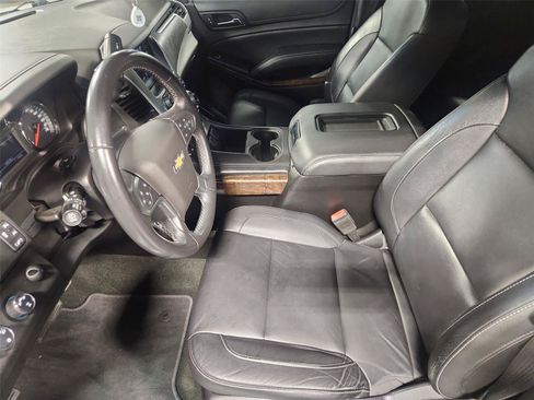Used 2018 Chevrolet Suburban LT AWD/4WD image 18