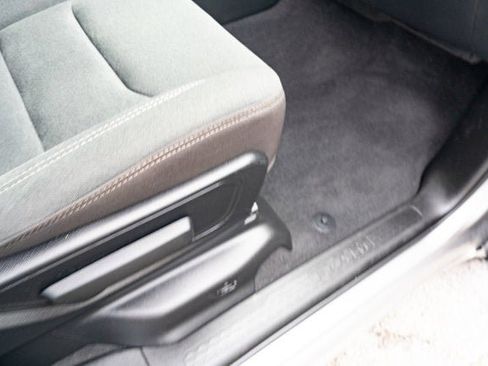 Used 2025 RAM 1500 Big Horn AWD/4WD image 40