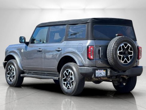 Used 2022 Ford Bronco Outer Banks image 5