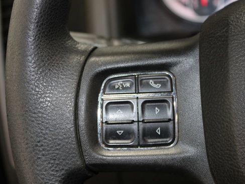 Used 2015 RAM 1500 Express RWD image 35