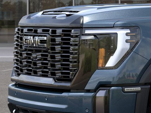 New 2026 GMC Sierra 3500 Denali Ultimate AWD/4WD image 37