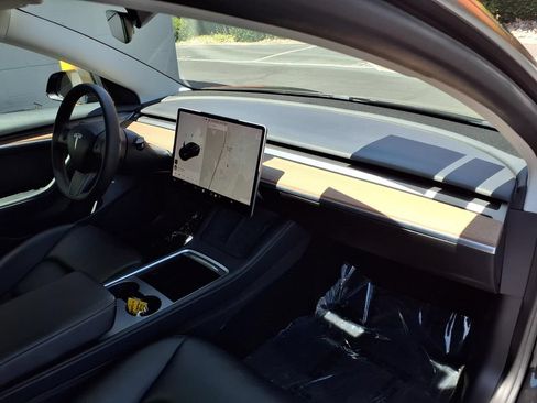 Used 2021 Tesla Model 3 Standard Range Plus RWD image 24