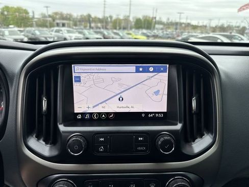 Used 2021 Chevrolet Colorado Z71 AWD/4WD image 17