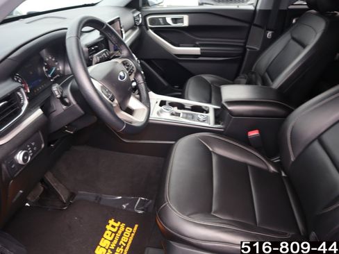 Used 2022 Ford Explorer XLT w/ Equipment Group 202A image 14