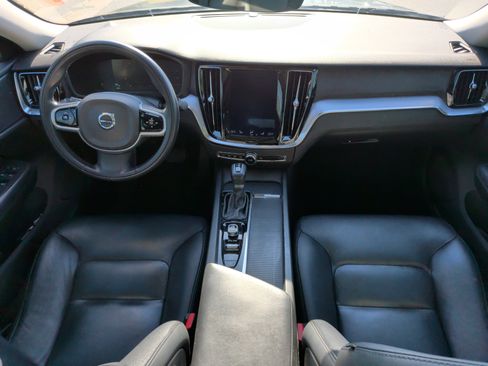 Used 2019 Volvo S60 T5 Momentum image 28