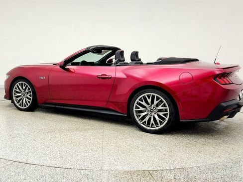 Used 2025 Ford Mustang GT Premium image 7