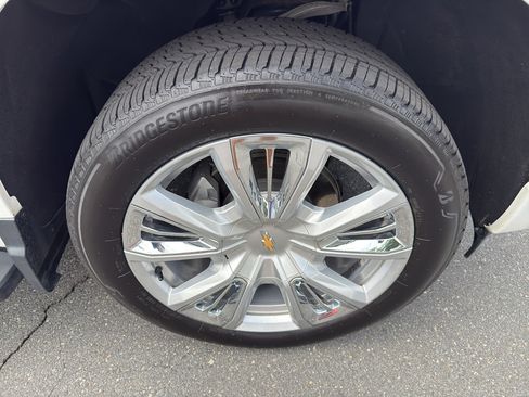 Used 2023 Chevrolet Silverado 1500 High Country w/ High Country Premium Package image 38