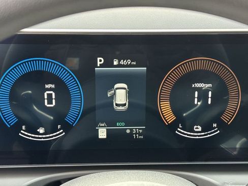 New 2026 Hyundai Tucson Blue SE image 28