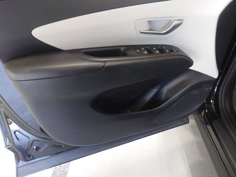Certified 2023 Hyundai Tucson SE AWD/4WD image 11