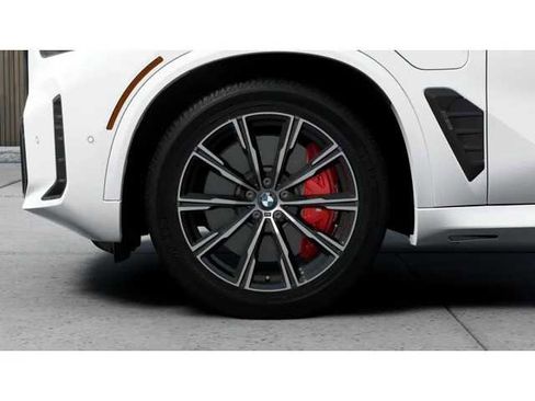 New 2026 BMW X5 xDrive50e w/ Executive Package AWD/4WD image 7