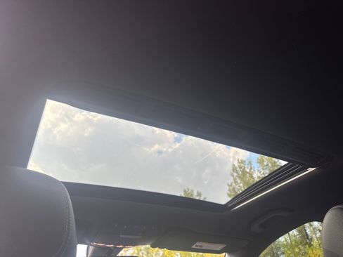 Used 2019 Mercedes-Benz E 450 4MATIC Sedan image 25