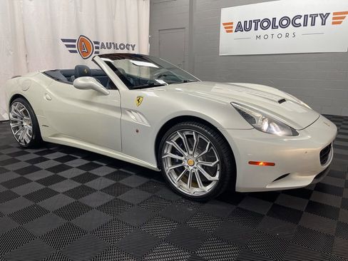 Used 2012 Ferrari California Base image 13
