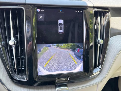 Used 2023 Volvo XC60 T8 Plus AWD/4WD image 11