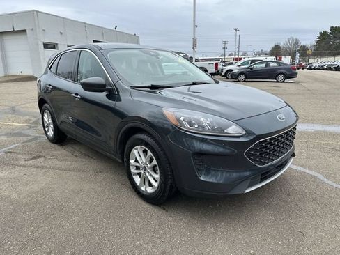 Used 2022 Ford Escape SE FWD image 11